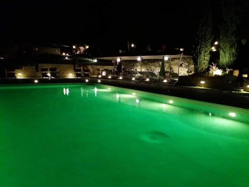 Relais Antico Borgo San Lorenzo Поджібонсі Екстер'єр фото