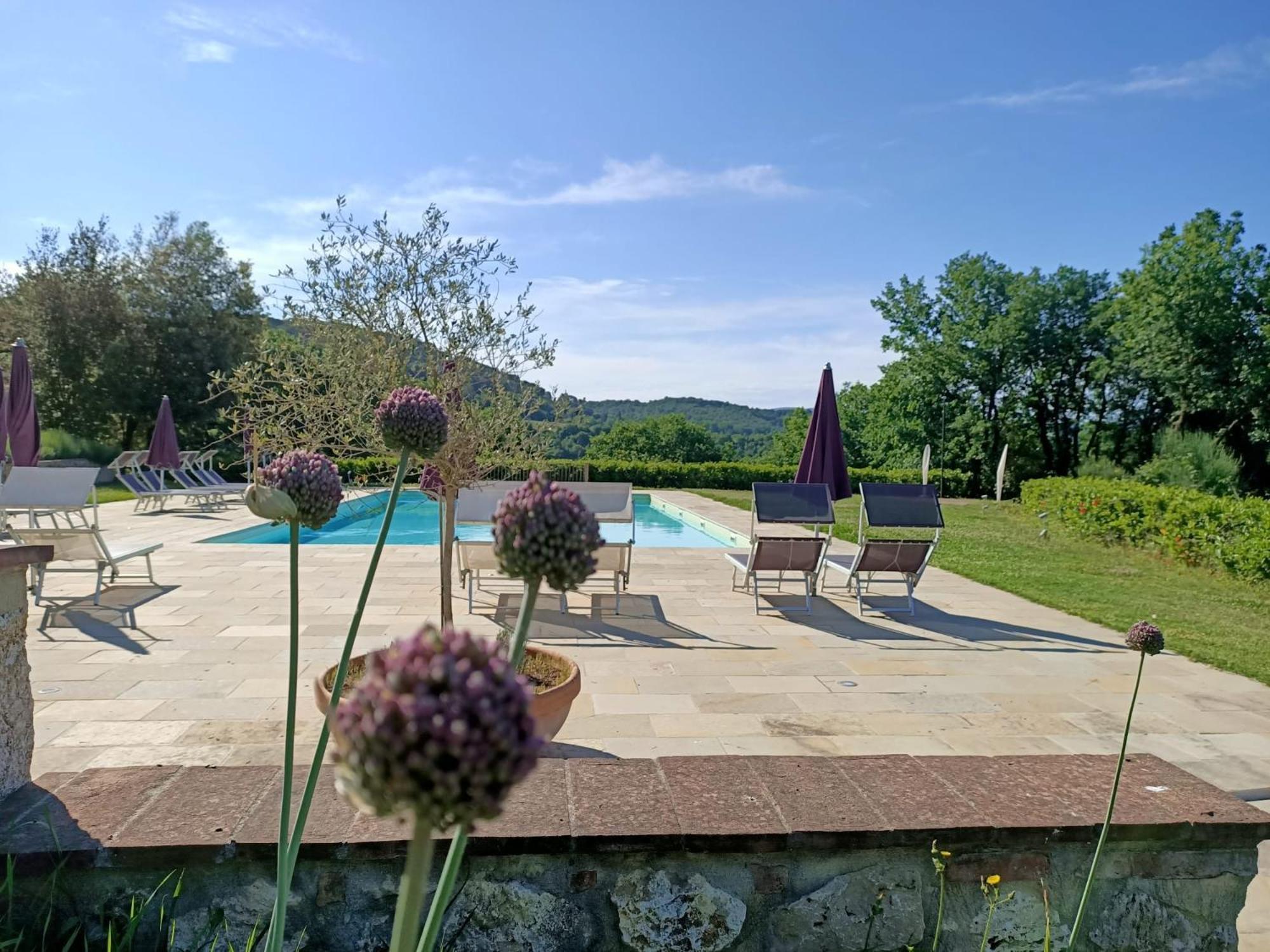 Relais Antico Borgo San Lorenzo Поджібонсі Екстер'єр фото
