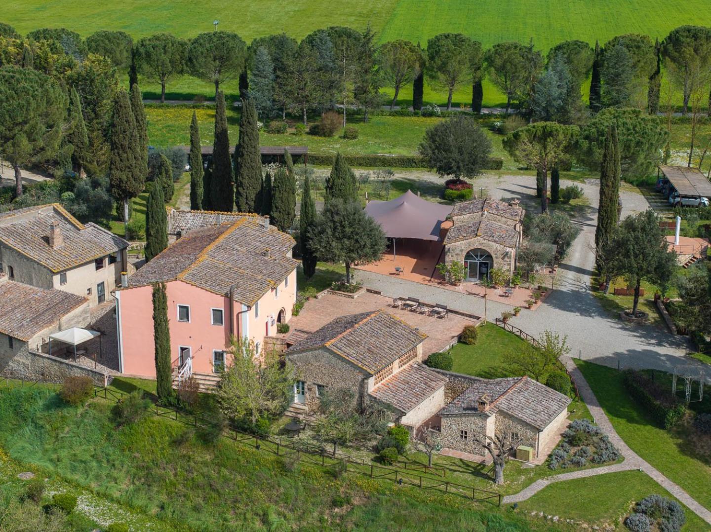 Relais Antico Borgo San Lorenzo Поджібонсі Екстер'єр фото