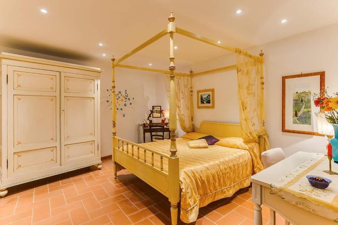 Relais Antico Borgo San Lorenzo Поджібонсі Екстер'єр фото