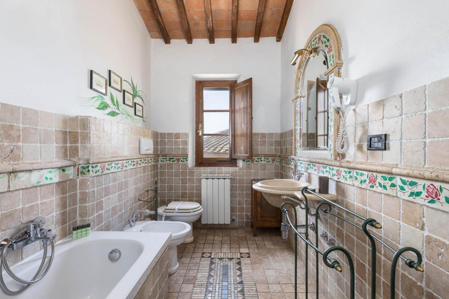 Relais Antico Borgo San Lorenzo Поджібонсі Екстер'єр фото